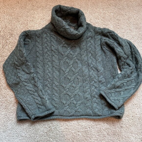 Inis Crafts Sweater Womens Small Irish Merino Wool Cable Knit Turtleneck Chunky - Picture 1 of 6